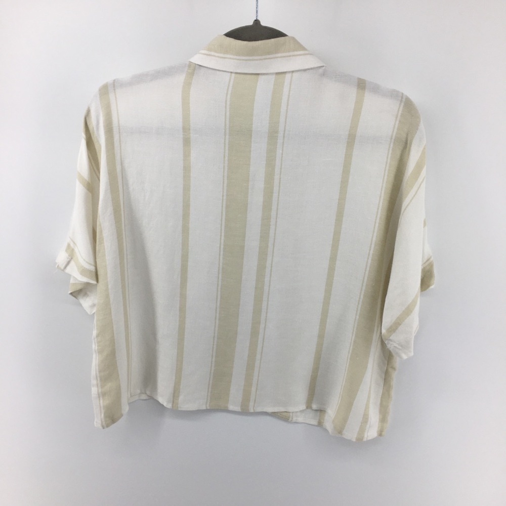 Thread & Supply Button Down Cropped Shirt - Picture 2 of 6